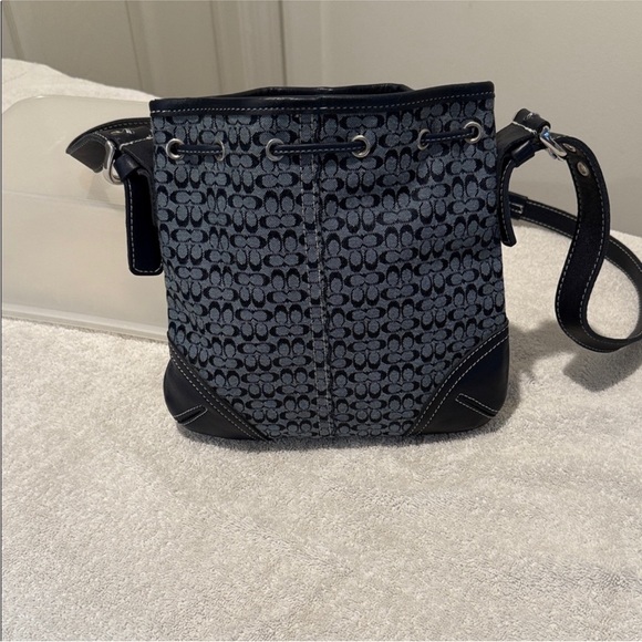 Coach Micro C Signature Drawstring Crossbody Hobo bucket bag - Picture 3 of 15